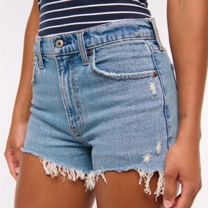 ABERCROMBIE CURVE LOVE High Rise Cut Off Short